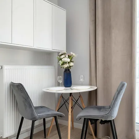 Modern In The Centre Close To The Market Square By Renters Διαμέρισμα *
